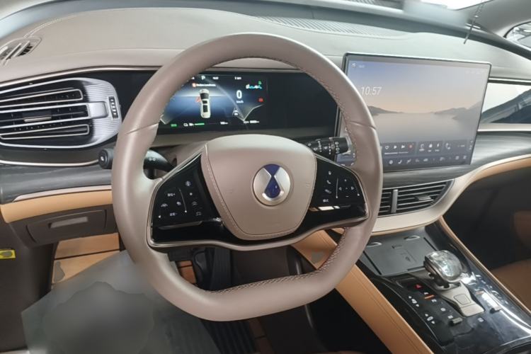 Used Denza D9 2022 EV 600 Four-Wheel Drive Flagship Model Steering Wheel