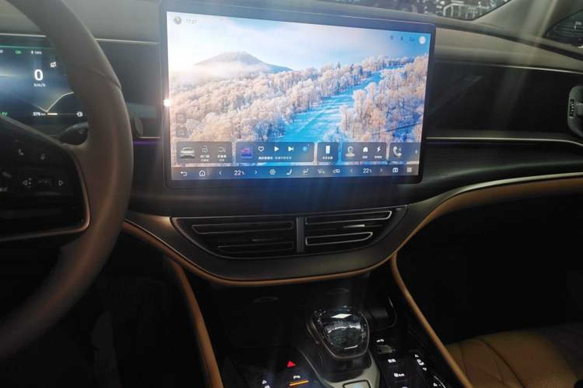 Used Denza D9 2022 DM-i 970 Four-Wheel Drive Flagship Model Audio And AC Panel