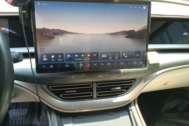 Used Denza D9 2022 DM-i 1040 Prestige Model Audio And AC Panel