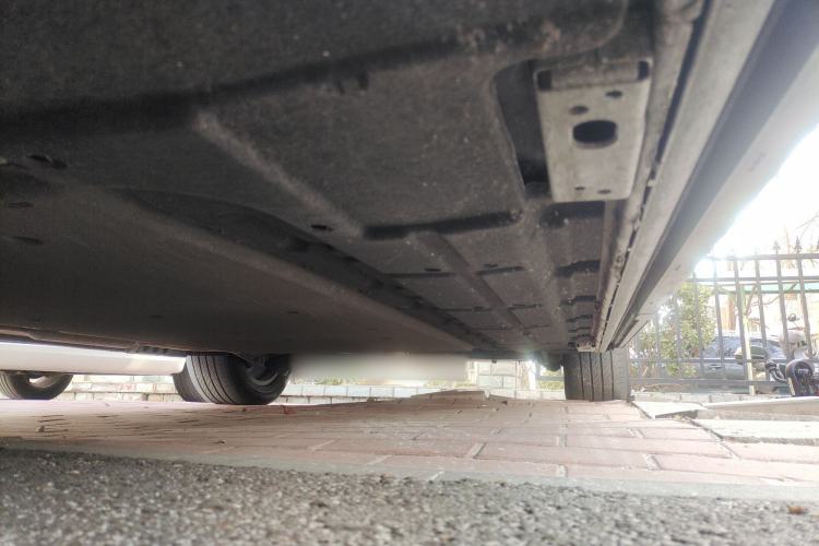 Used Denza D9 2022 DM-i 1040 Prestige Model Chassis Front Left