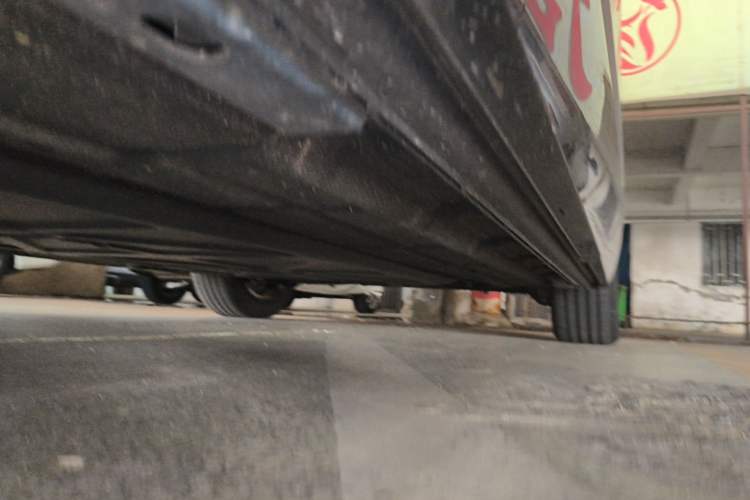 Used Denza D9 2022 DM-i 970 Four-Wheel Drive Flagship Model Chassis Front Left