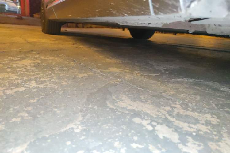 Used Denza D9 2022 DM-i 970 Four-Wheel Drive Flagship Model Chassis Front Right