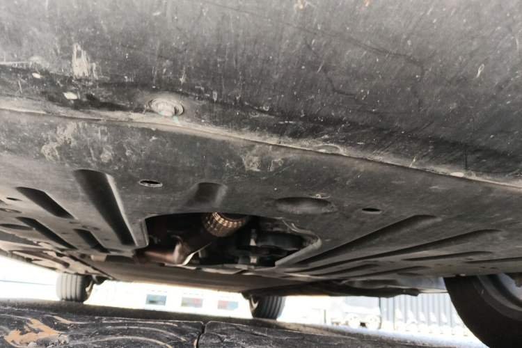 Used Denza D9 2022 DM-i 1040 Prestige Model Chassis Front