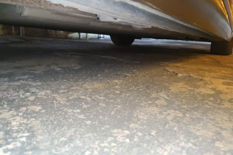 Used Denza D9 2022 DM-i 970 Four-Wheel Drive Flagship Model Chassis Rear Right