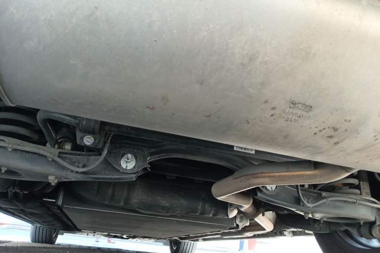Used Denza D9 2022 DM-i 1040 Prestige Model Chassis Rear