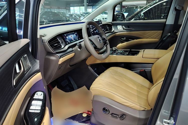 Used Denza D9 2022 DM-i 970 Four-Wheel Drive Flagship Model Driver Seat