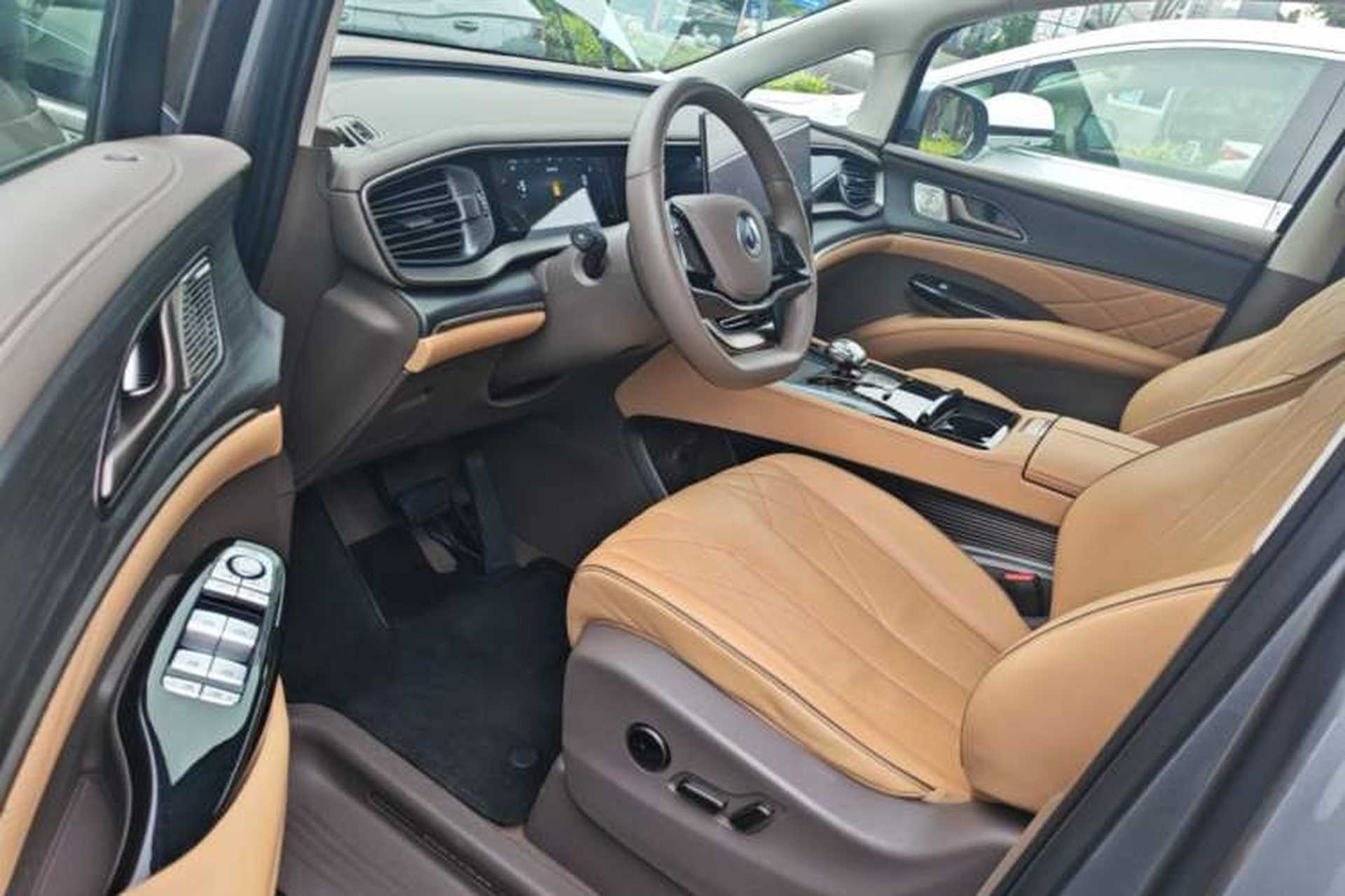 Used Denza D9 2022 DM-i 970 Four-Wheel Drive Prestige Model Driver Seat