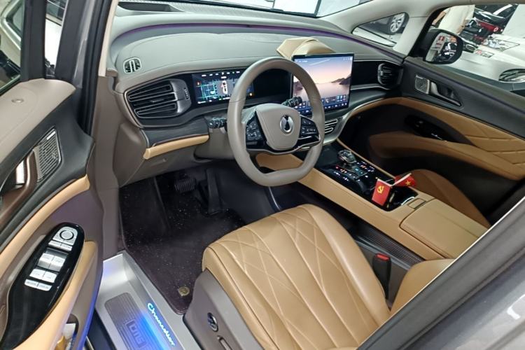 Used Denza D9 2022 DM-i 970 Four-Wheel Drive Flagship Model Driver Seat
