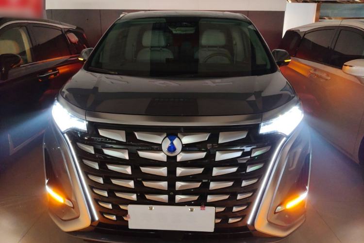 Used Denza D9 2022 DM-i 970 Four-Wheel Drive Flagship Model Exterior 1