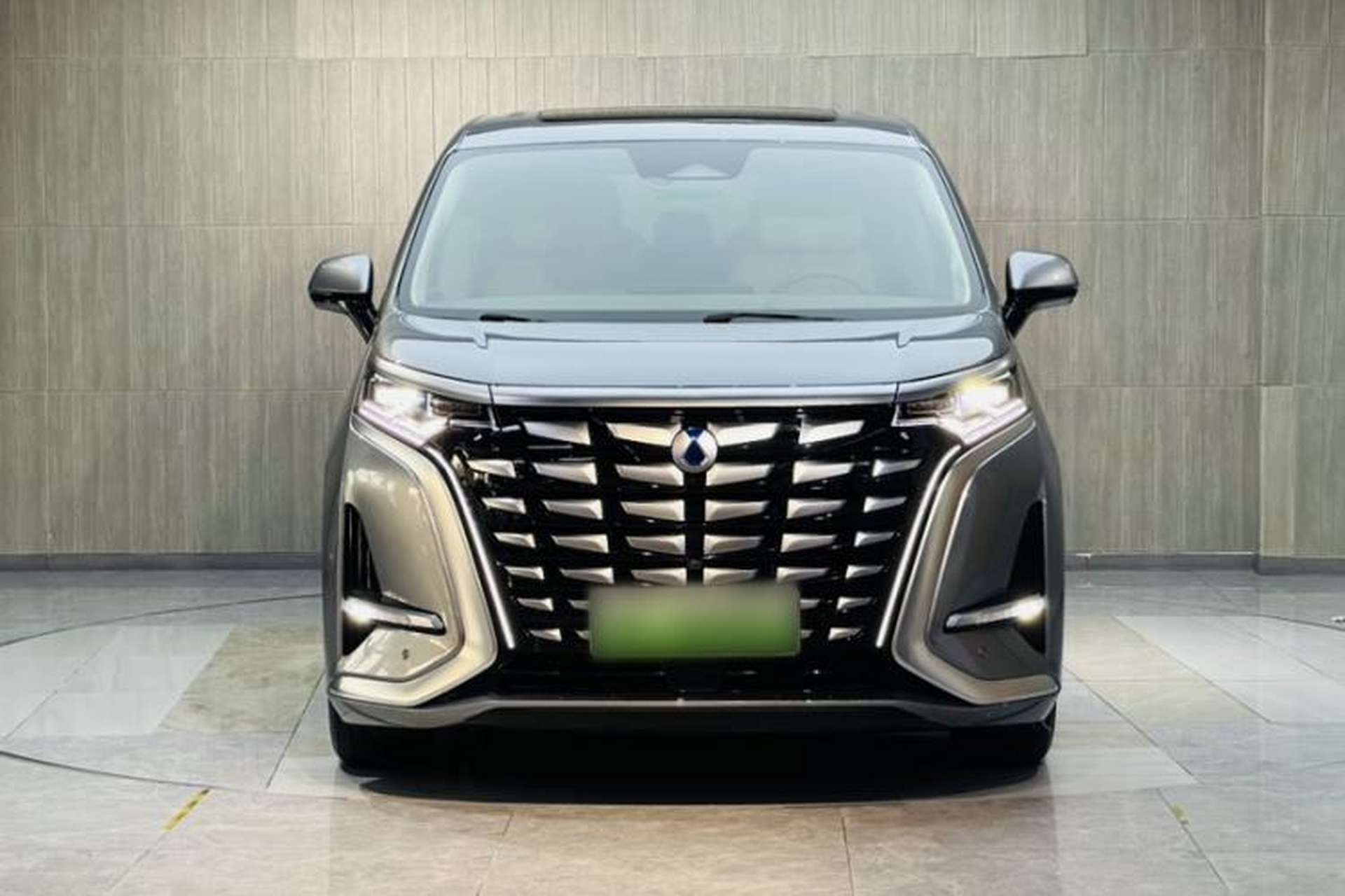 Used Denza D9 2022 DM-i 970 Four-Wheel Drive Flagship Model Exterior 6