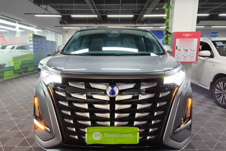 Used Denza D9 2022 DM-i 970 Four-Wheel Drive Prestige Model Front