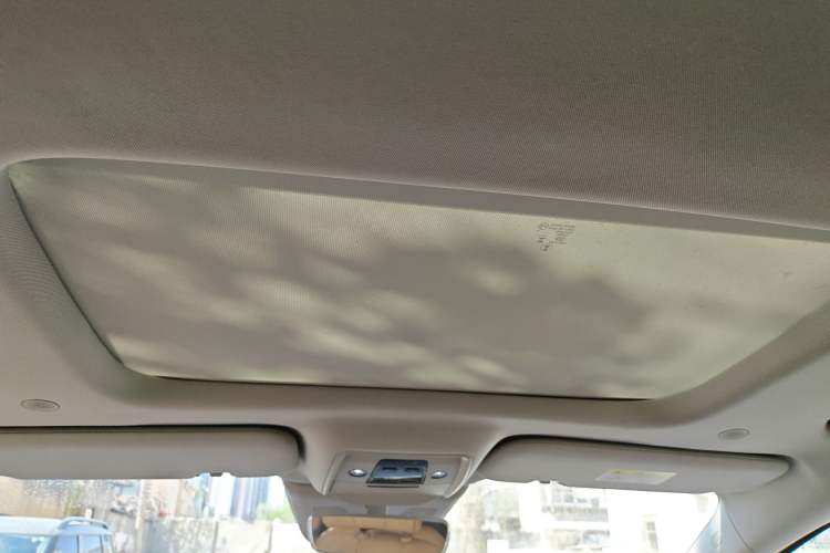 Used Denza D9 2022 DM-i 1040 Prestige Model Headliner