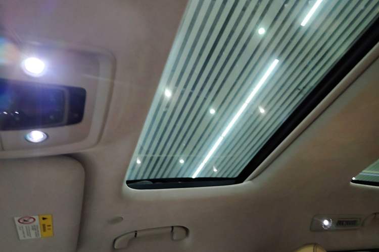 Used Denza D9 2022 DM-i 970 Four-Wheel Drive Flagship Model Headliner