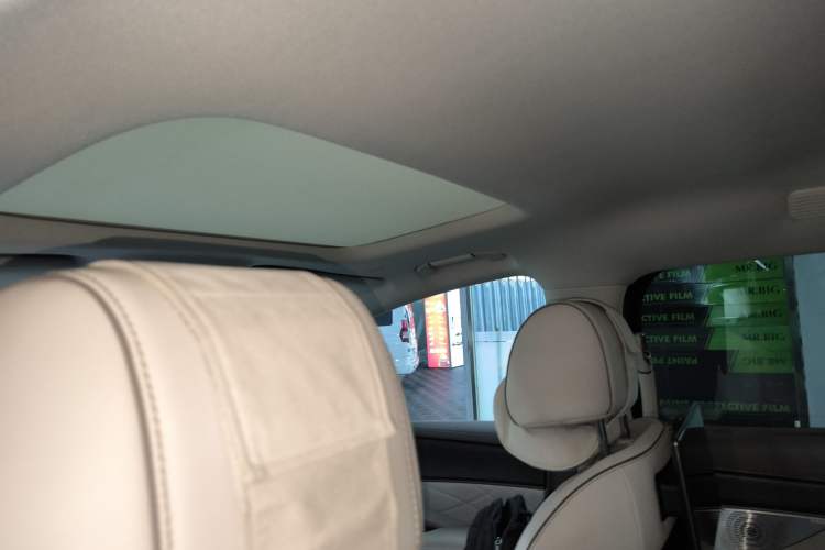 Used Denza D9 2022 DM-i 970 Four-Wheel Drive Prestige Model Headliner