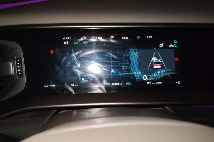 Used Denza D9 2022 DM-i 970 Four-Wheel Drive Flagship Model Instrument Cluster
