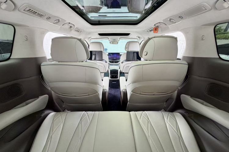 Used Denza D9 2022 DM-i 970 Four-Wheel Drive Flagship Model Interior 1