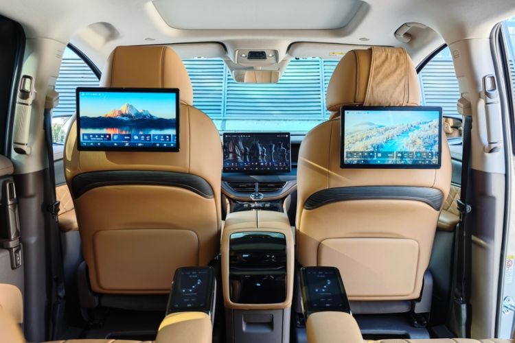 Used Denza D9 2022 DM-i 970 Four-Wheel Drive Prestige Model Interior 1