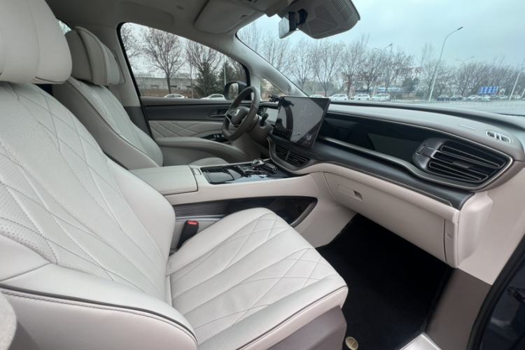Used Denza D9 2022 DM-i 970 Four-Wheel Drive Flagship Model Interior 11