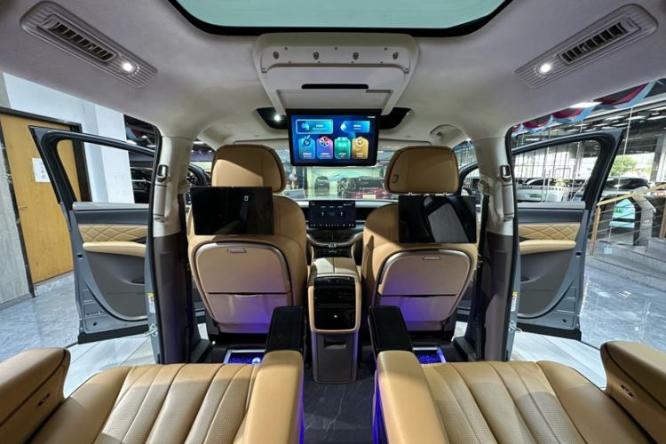 Used Denza D9 2022 DM-i 970 Four-Wheel Drive Flagship Model Interior 11