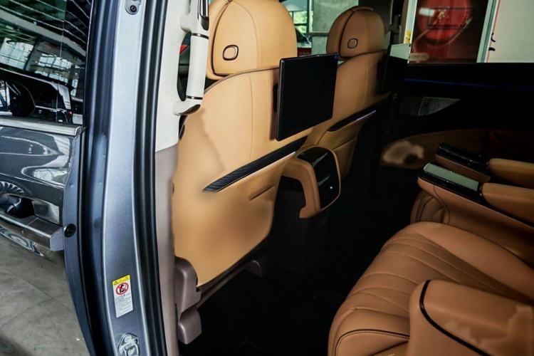 Used Denza D9 2022 DM-i 970 Four-Wheel Drive Flagship Model Interior 4