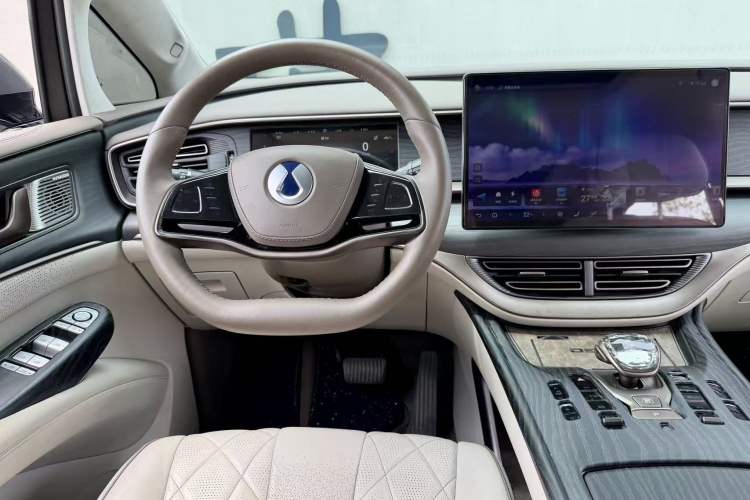 Used Denza D9 2022 DM-i 970 Four-Wheel Drive Flagship Model Interior 6