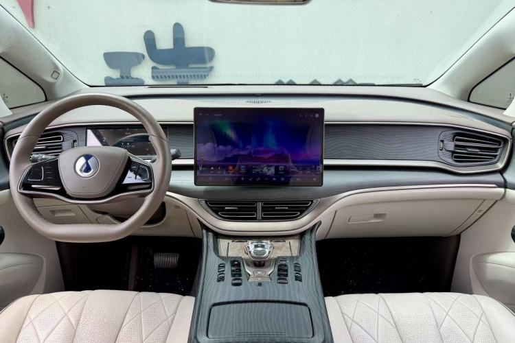 Used Denza D9 2022 DM-i 970 Four-Wheel Drive Flagship Model Interior 7