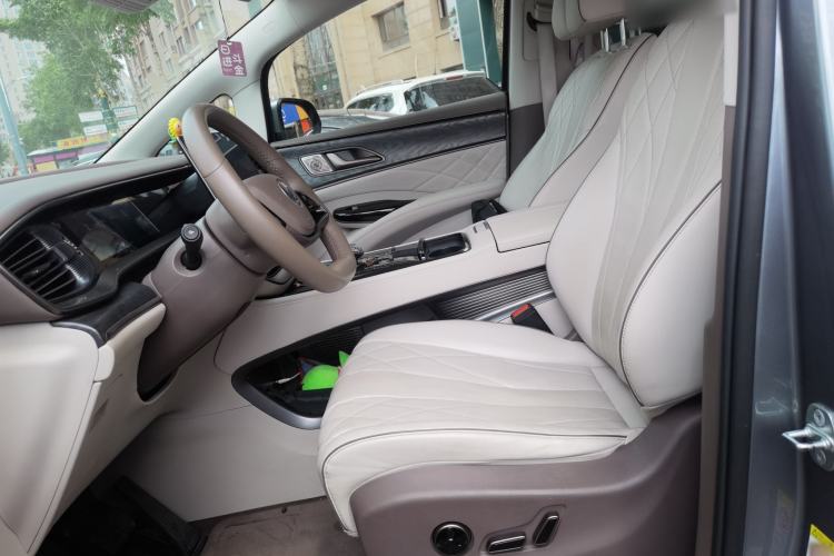 Used Denza D9 2022 DM-i 1040 Prestige Model Left Front Seat