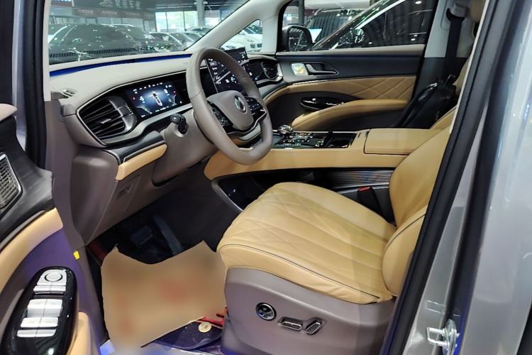 Used Denza D9 2022 DM-i 970 Four-Wheel Drive Flagship Model Left Front Seat