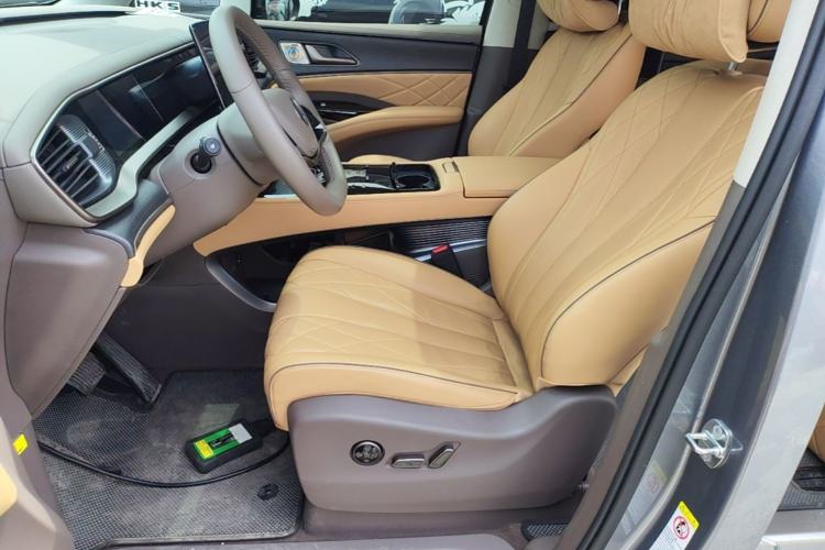 Used Denza D9 2022 DM-i 970 Four-Wheel Drive Flagship Model Left Front Seat