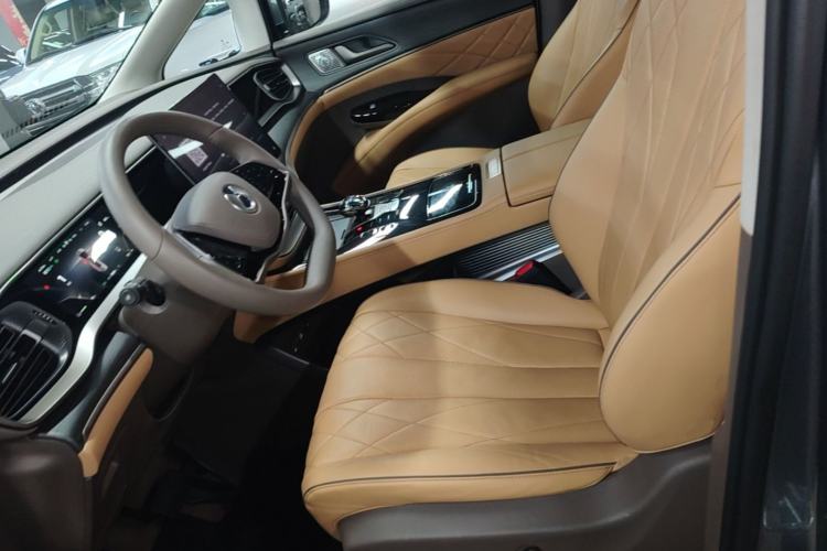 Used Denza D9 2022 DM-i 970 Four-Wheel Drive Prestige Model Left Front Seat