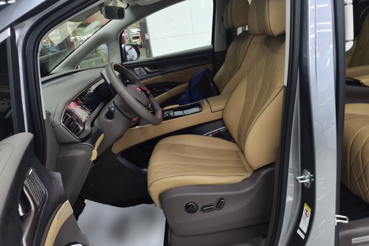 Used Denza D9 2022 DM-i 1040 Prestige Model Left Front Seat
