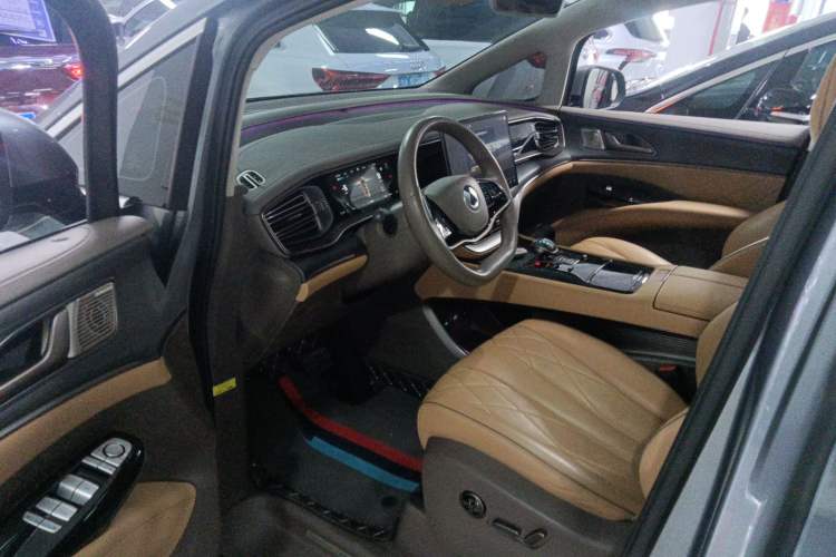 Used Denza D9 2022 DM-i 970 Four-Wheel Drive Flagship Model Left Front Seat