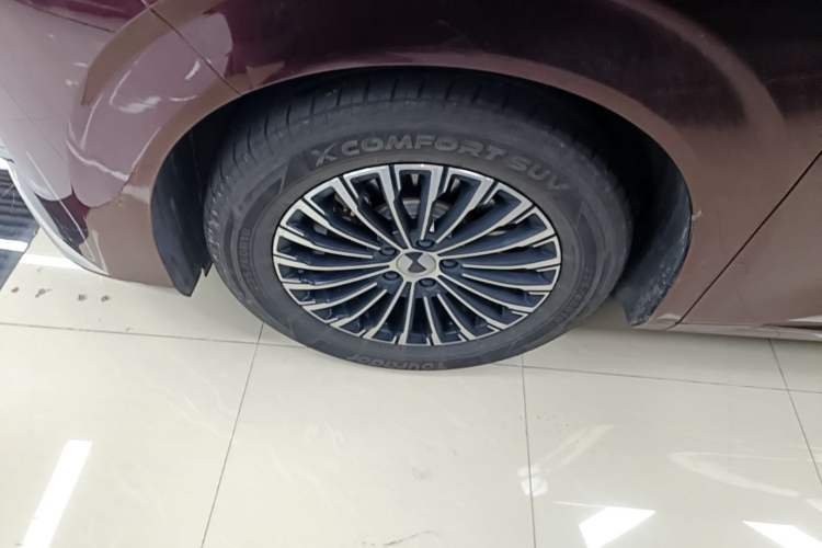 Used Denza D9 2022 DM-i 970 Four-Wheel Drive Flagship Model Left Front Wheel Hub