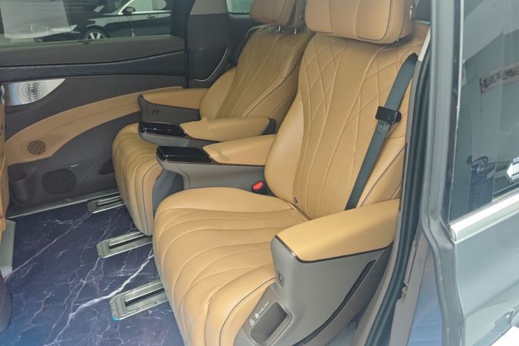 Used Denza D9 2022 DM-i 1040 Prestige Model Left Rear Seat