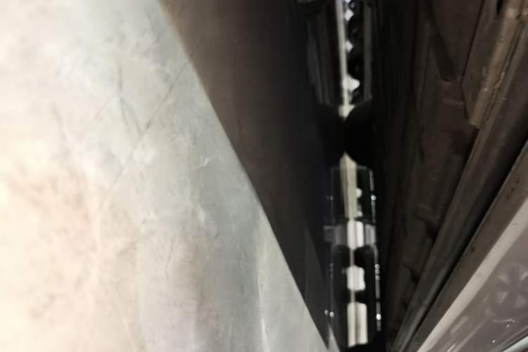 Used Denza D9 2022 DM-i 970 Four-Wheel Drive Flagship Model Left Side Sill