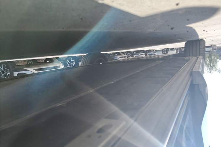 Used Denza D9 2022 EV 600 Four-Wheel Drive Flagship Model Left Side Sill