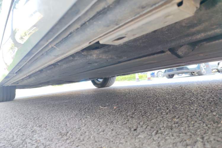 Used Denza D9 2022 DM-i 970 Four-Wheel Drive Flagship Model Left Side Sill