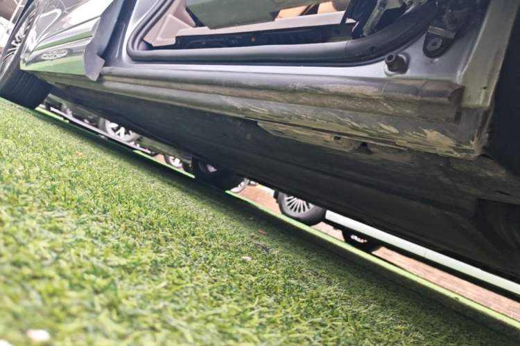 Used Denza D9 2022 DM-i 970 Four-Wheel Drive Prestige Model Left Side Sill