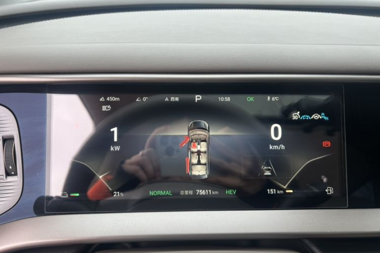 Used Denza D9 2022 DM-i 970 Four-Wheel Drive Flagship Model Odometer Close Up