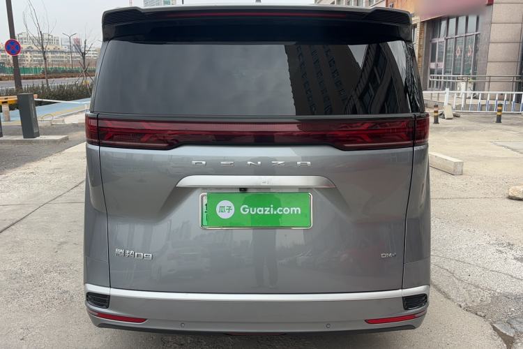 Used Denza D9 2022 DM-i 1040 Prestige Model Rear