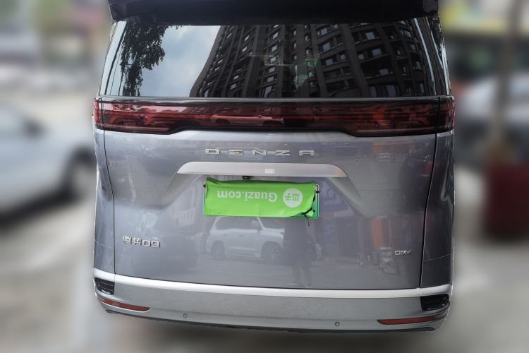 Used Denza D9 2022 DM-i 1040 Prestige Model Rear
