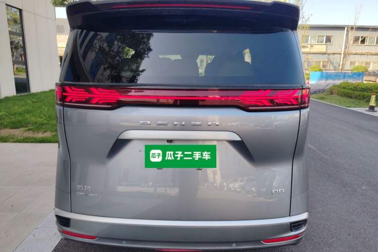 Used Denza D9 2022 DM-i 970 Four-Wheel Drive Flagship Model Rear