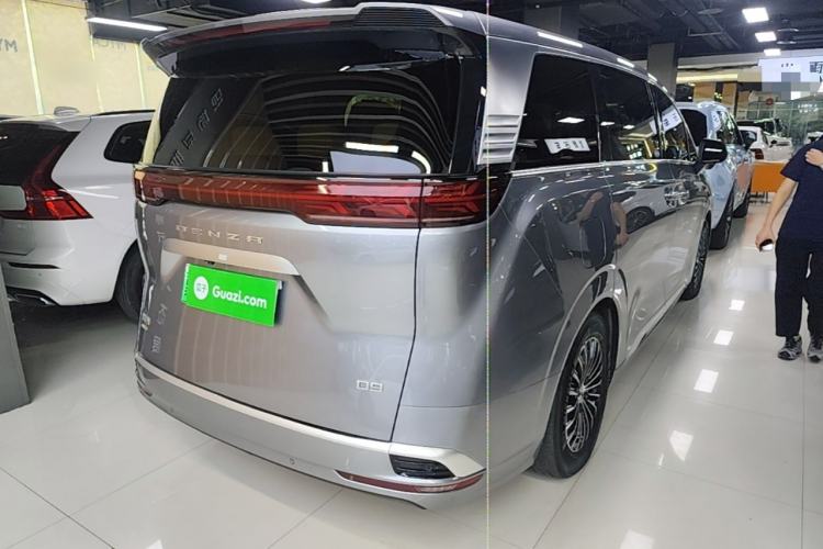 Used Denza D9 2022 DM-i 1040 Prestige Model Rear Right 45 Deg