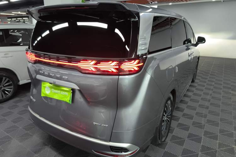 Used Denza D9 2022 DM-i 970 Four-Wheel Drive Prestige Model Rear Right 45 Deg