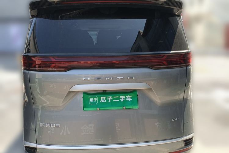 Used Denza D9 2022 DM-i 1040 Prestige Model Rear