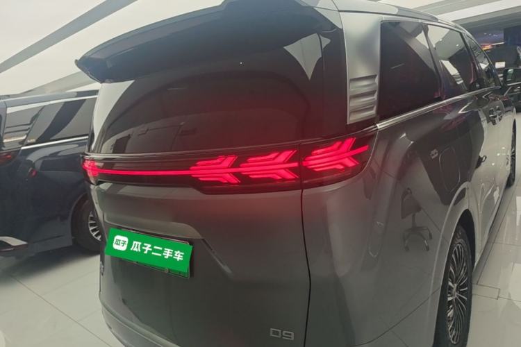 Used Denza D9 2022 DM-i 1040 Prestige Model Rear