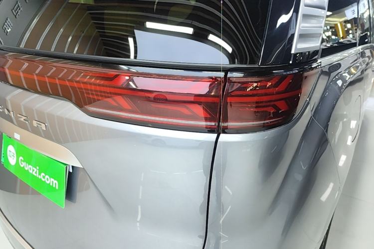 Used Denza D9 2022 DM-i 1040 Prestige Model Right Rear Taillight