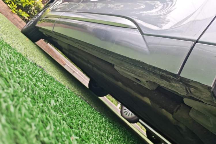 Used Denza D9 2022 DM-i 970 Four-Wheel Drive Prestige Model Right Side Sill