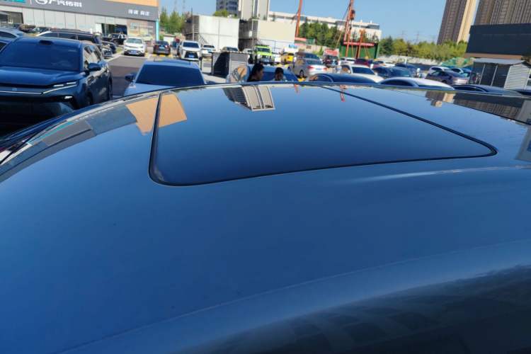 Used Denza D9 2022 DM-i 970 Four-Wheel Drive Flagship Model Roof