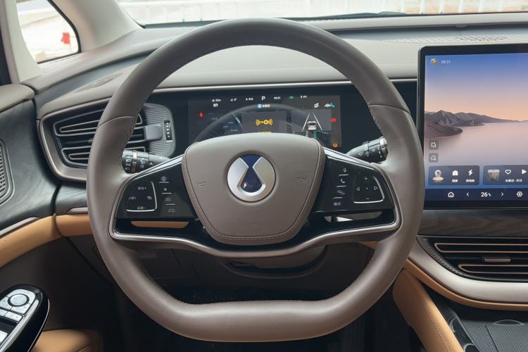 Used Denza D9 2022 DM-i 1040 Prestige Model Steering Wheel